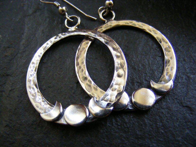 Silver Crescent Moon hammered circle drop earrings  triple moon earrings