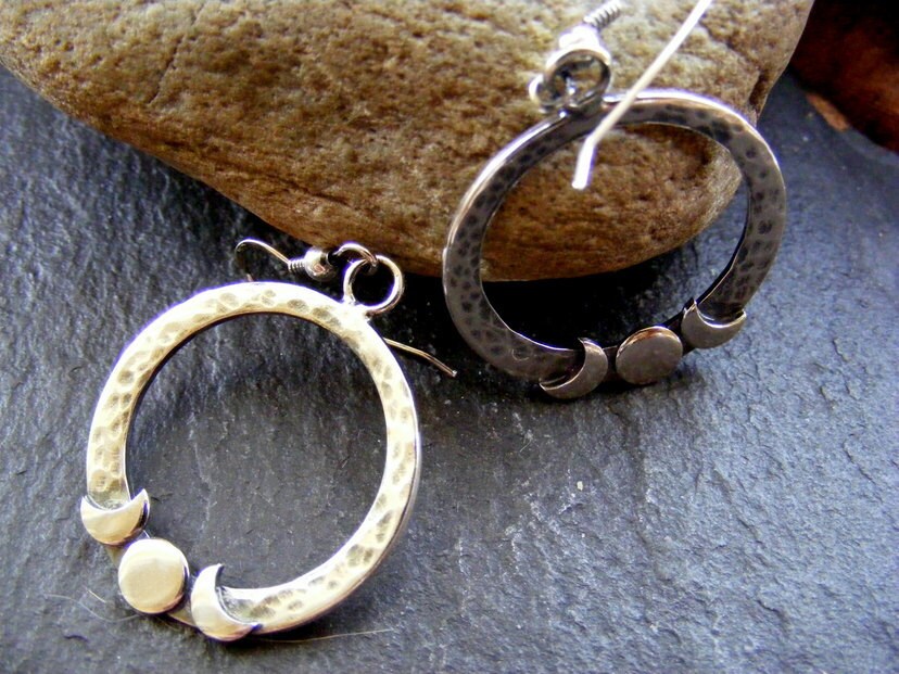 Silver Crescent Moon hammered circle drop earrings  triple moon earrings