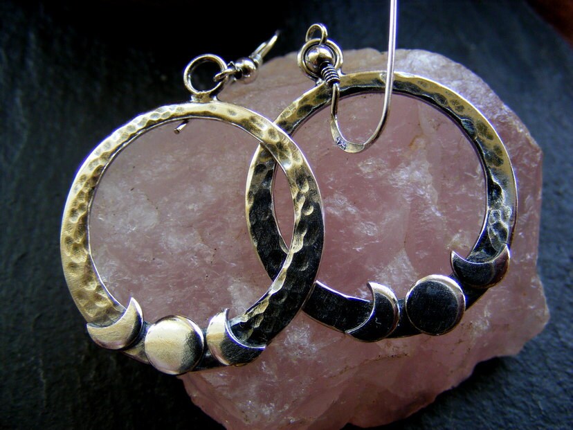 Silver Crescent Moon hammered circle drop earrings  triple moon earrings