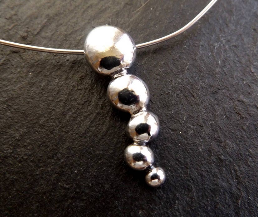 Silver circle pebbles choker necklace ,solid sterling silver pebble pendant